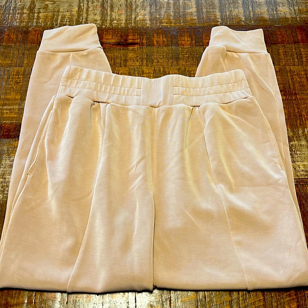 Joy Lab Tan Joggers size M Great Condition